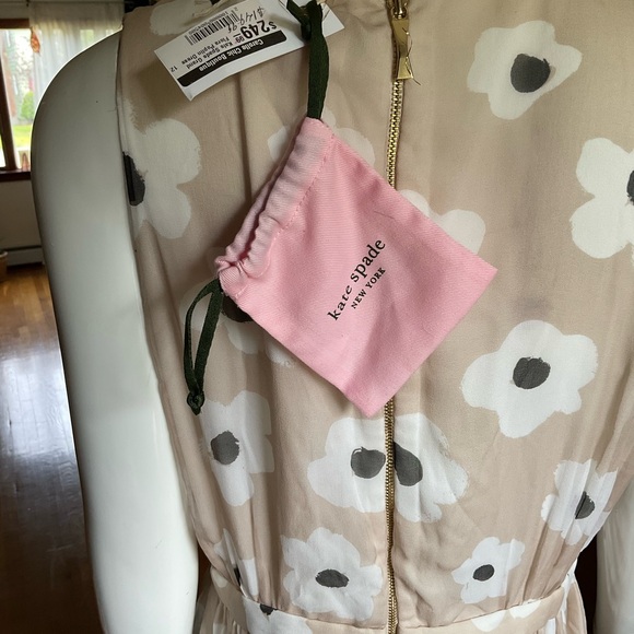 Kate Spade Cream and Black Floral Dress - Picture 7 of 16